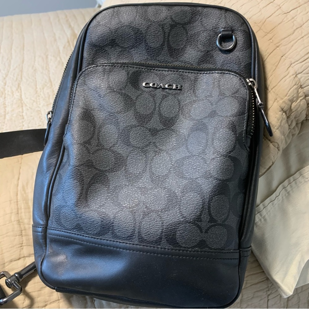 COACH SLING BAG/ CROSSBODY BAG